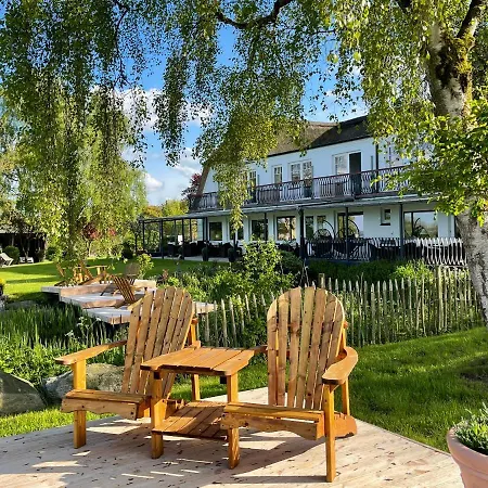 Hof Norderlueck - Ostseehotel Unter Reet Steinberg