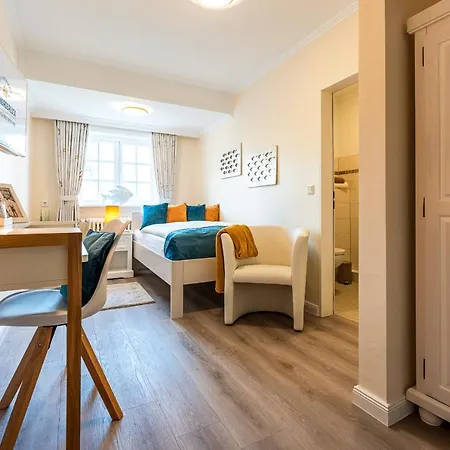 Hof Norderlueck - Ostseehotel Unter Reet Szálloda Steinberg